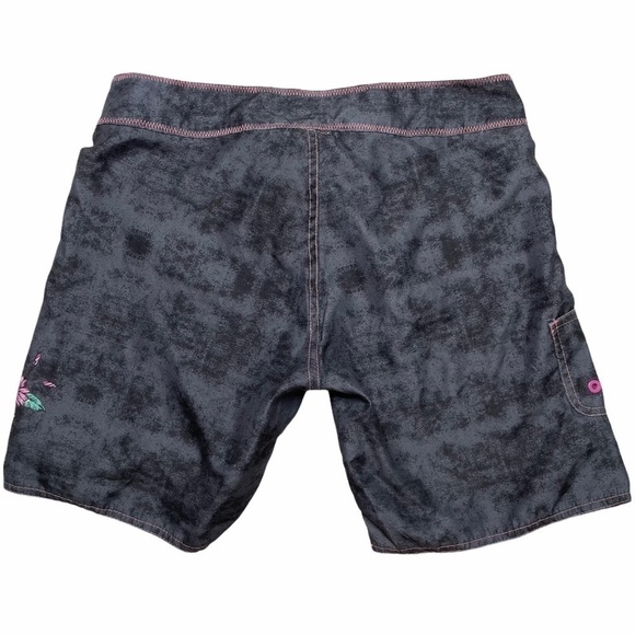 Burnside Floral Butterfly Board Swim Surf Shorts Size Small - Picture 6 of 10